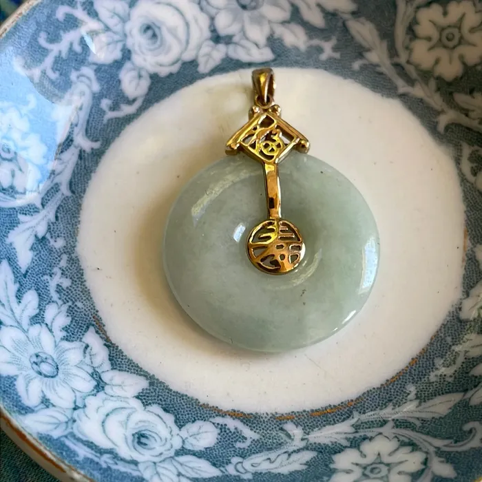 Love Vintage Paris PreStyled Sets Jade Pendant Good Fortune 10k Gold Vintage