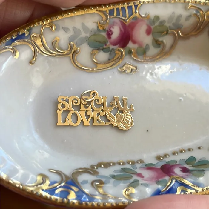 Special Love Pendant 14k Gold Vintage Vintage Paris Jewelry Necklaces Special Love Pendant 14k Gold Vintage Vintage Paris Jewelry Necklaces