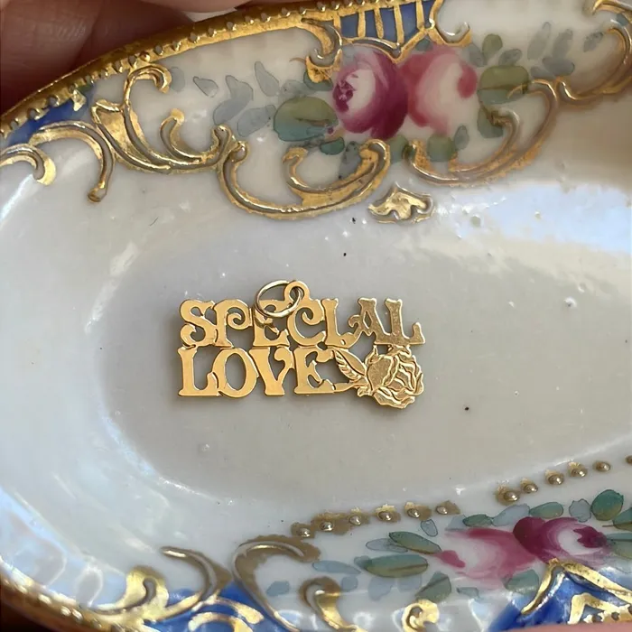 Special Love Pendant 14k Gold Vintage Vintage Paris Jewelry Necklaces Special Love Pendant 14k Gold Vintage Vintage Paris Jewelry Necklaces