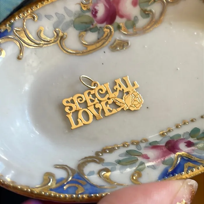 Special Love Pendant 14k Gold Vintage Vintage Paris Jewelry Necklaces Special Love Pendant 14k Gold Vintage Vintage Paris Jewelry Necklaces